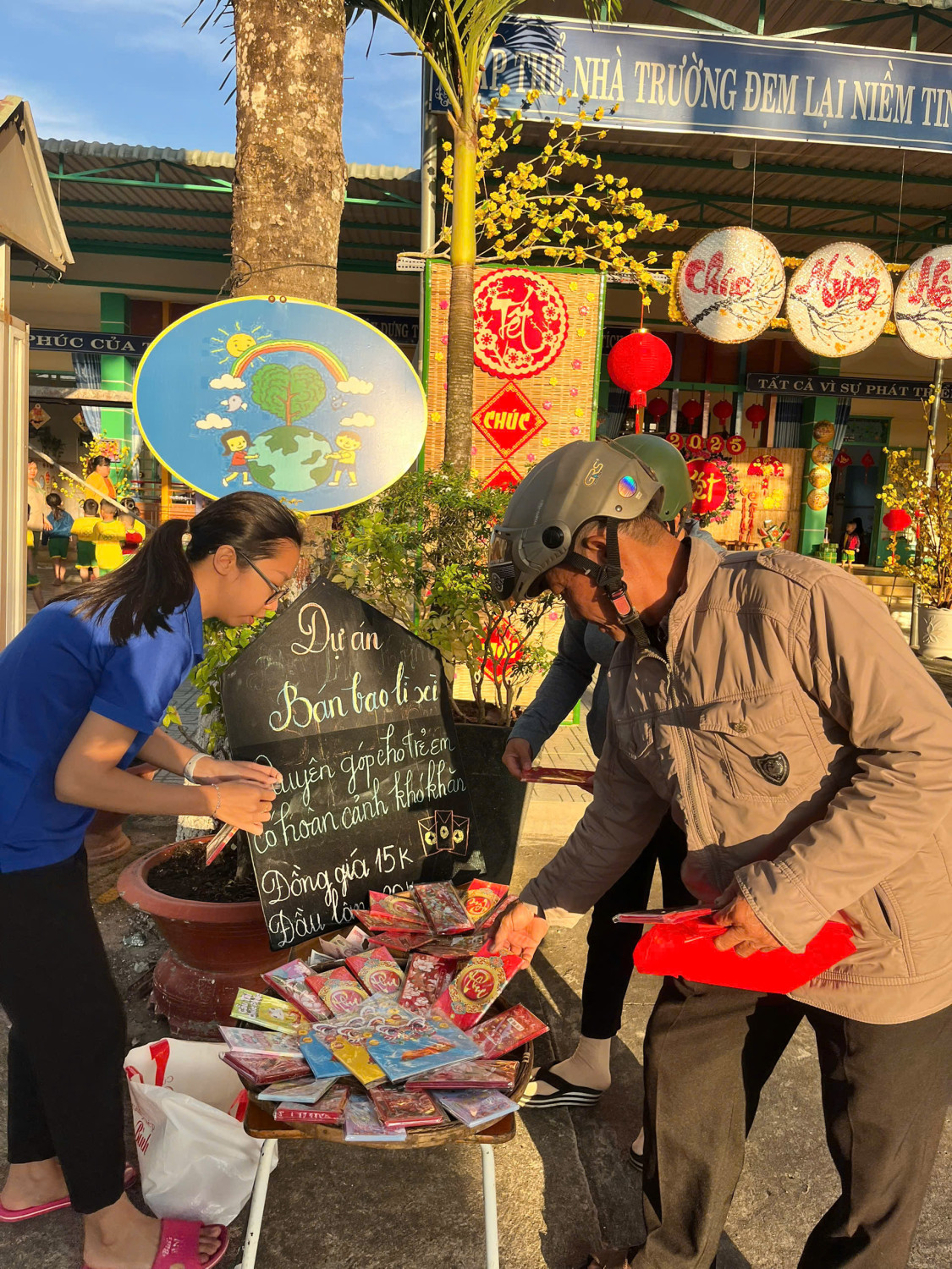 Dự án bao lì xì hỗ trợ trẻ em nghèo